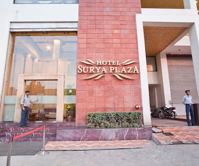 https://imgcld.yatra.com/ytimages/image/upload/t_hotel_yatra_city_desktop/v1390488769/Domestic Hotels/Hotels_Kota/Hotel Surya Plaza/Facade~835.jpg